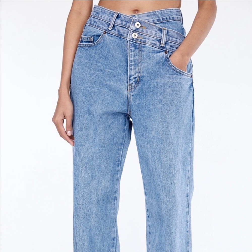 BRAND NEW WITH TAGS Source Unknown Crisscross jeans size S